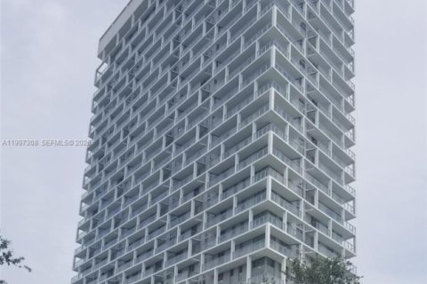 Copropriété à vendre à Sunrise, Floride: 1 chambre, 72.46 m2 № 2245996 - photo 2