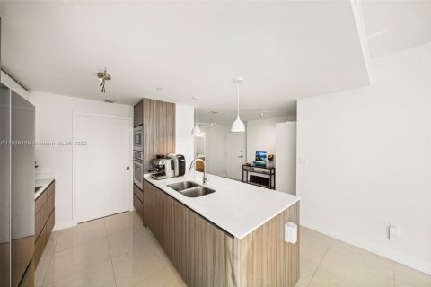 Купить кондоминиум в Майами, Флорида 3 спальни, 139.82м2, № 1948069 - фото 14