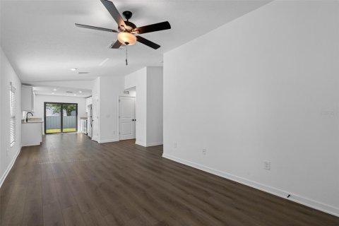 House in Spring Hill, Florida 2 bedrooms, 95.88 sq.m. № 1652140 - photo 2
