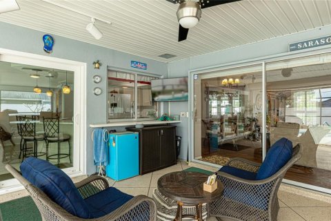 House in Sarasota, Florida 3 bedrooms, 206.52 sq.m. № 1597245 - photo 19