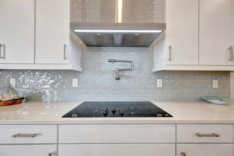 Casa en venta en San Antonio, Florida, 4 dormitorios, 228.26 m2 № 1870224 - foto 6