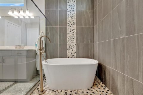 Casa en venta en San Antonio, Florida, 4 dormitorios, 228.26 m2 № 1870224 - foto 19