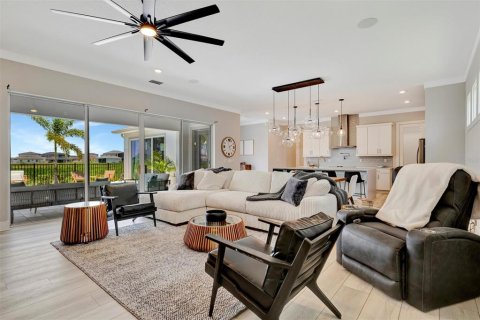 Casa en venta en San Antonio, Florida, 4 dormitorios, 228.26 m2 № 1870224 - foto 11
