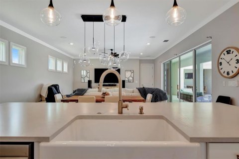 Casa en venta en San Antonio, Florida, 4 dormitorios, 228.26 m2 № 1870224 - foto 3