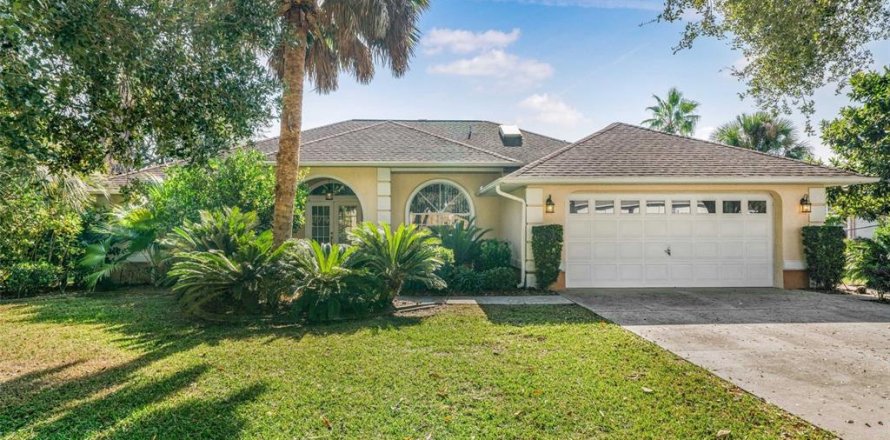 Villa ou maison à Inverness, Floride 4 chambres, 174.01 m2 № 2389233