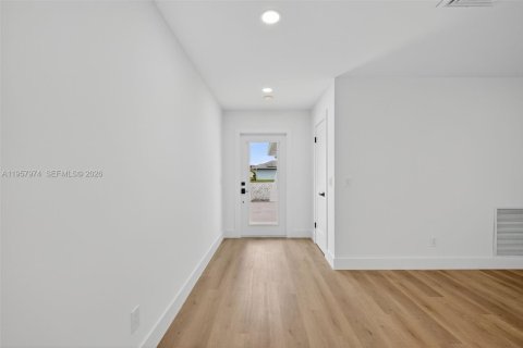 Villa ou maison à vendre à Port St. Lucie, Floride: 4 chambres, 194.07 m2 № 2011627 - photo 14