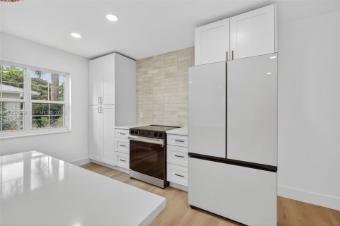 Villa ou maison à vendre à Port St. Lucie, Floride: 4 chambres, 194.07 m2 № 2011627 - photo 19