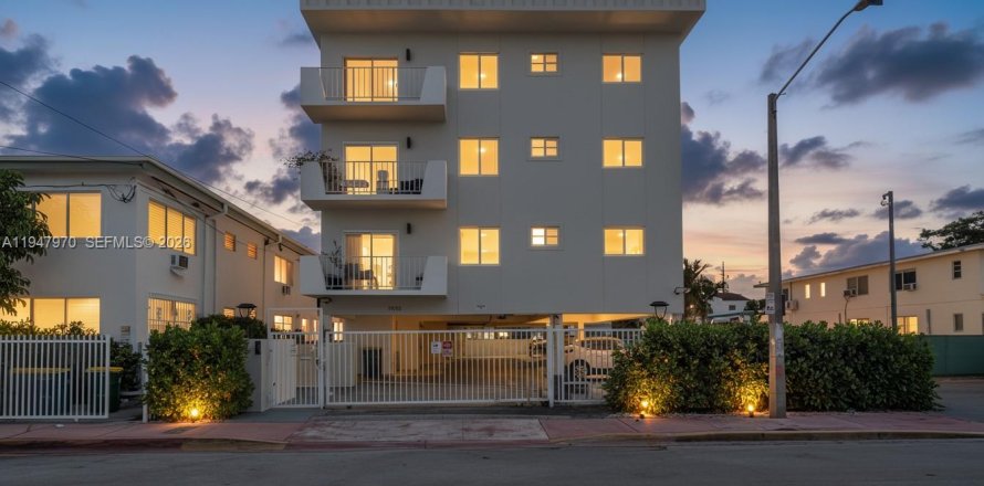 Condo in Miami Beach, Florida, 1 bedroom  № 2004792
