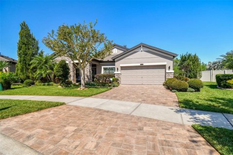 House in CONNERTON

 in Land O' Lakes, Florida 3 bedrooms, 223.71 sq.m. № 1628810 - photo 4