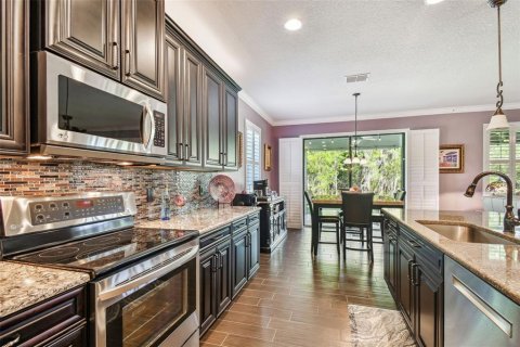 House in CONNERTON

 in Land O' Lakes, Florida 3 bedrooms, 223.71 sq.m. № 1628810 - photo 30