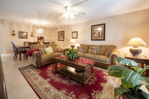 Copropriété à vendre à Tamarac, Floride: 2 chambres, 117.99 m2 № 1889032 - photo 5