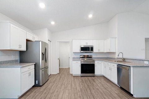 Villa ou maison à vendre à Haines City, Floride: 3 chambres, 143.26 m2 № 1784546 - photo 8