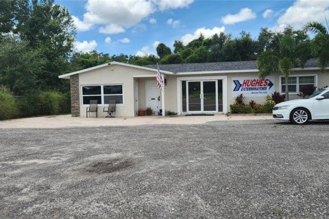 Commercial property in Land O' Lakes, Florida 142.14 sq.m. № 1822759 - photo 1