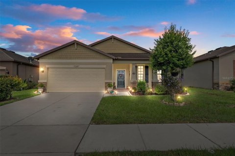 House in Brooksville, Florida 3 bedrooms, 183.76 sq.m. № 1886673 - photo 1