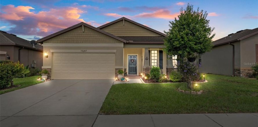 House in Brooksville, Florida 3 bedrooms, 183.76 sq.m. № 1886673