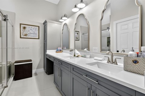 House in Boynton Beach, Florida 3 bedrooms, 167.22 sq.m. № 1887776 - photo 27