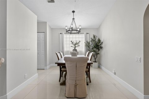 House in Boynton Beach, Florida 3 bedrooms, 167.22 sq.m. № 1887776 - photo 17