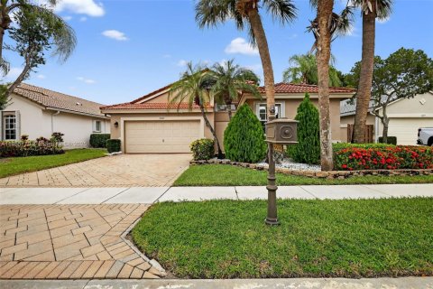 House in Boynton Beach, Florida 3 bedrooms, 167.22 sq.m. № 1887776 - photo 3