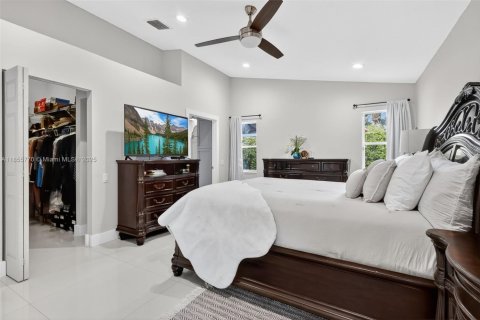 House in Boynton Beach, Florida 3 bedrooms, 167.22 sq.m. № 1887776 - photo 25