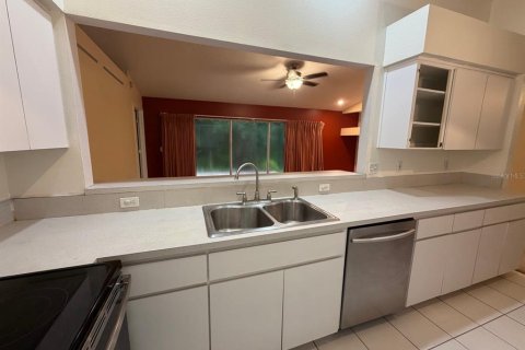 Casa en venta en Land O' Lakes, Florida, 3 dormitorios, 161.93 m2 № 2205616 - foto 8