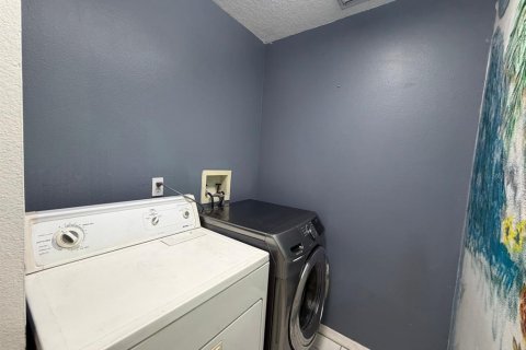 Casa en venta en Land O' Lakes, Florida, 3 dormitorios, 161.93 m2 № 2205616 - foto 9