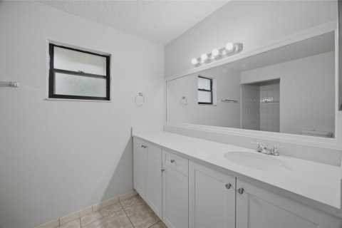 Villa ou maison à vendre à New Port Richey, Floride: 3 chambres, 153.57 m2 № 2284778 - photo 18