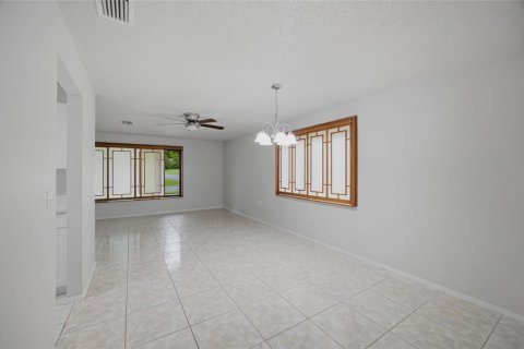 Villa ou maison à vendre à New Port Richey, Floride: 3 chambres, 153.57 m2 № 2284778 - photo 8