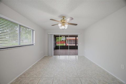 Villa ou maison à vendre à New Port Richey, Floride: 3 chambres, 153.57 m2 № 2284778 - photo 16