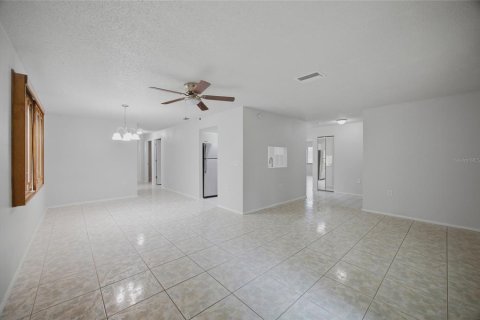 Villa ou maison à vendre à New Port Richey, Floride: 3 chambres, 153.57 m2 № 2284778 - photo 7