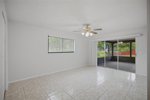 Villa ou maison à vendre à New Port Richey, Floride: 3 chambres, 153.57 m2 № 2284778 - photo 15