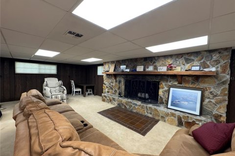 House in Frostproof, Florida 3 bedrooms, 295.89 sq.m. № 2233926 - photo 24