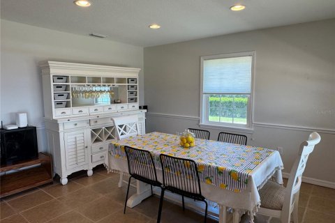 House in Frostproof, Florida 3 bedrooms, 295.89 sq.m. № 2233926 - photo 10