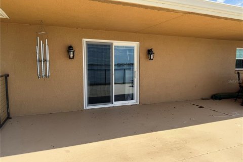 House in Frostproof, Florida 3 bedrooms, 295.89 sq.m. № 2233926 - photo 29