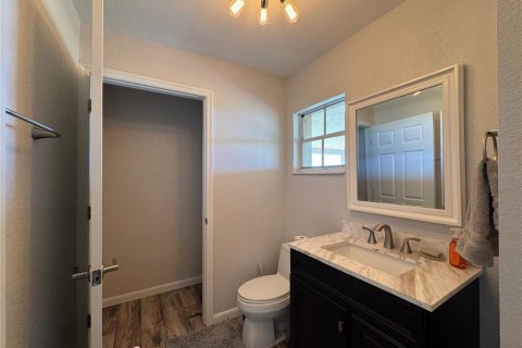 House in Frostproof, Florida 3 bedrooms, 295.89 sq.m. № 2233926 - photo 27