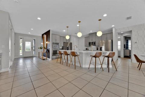 House in Kissimmee, Florida 11 bedrooms, 510.59 sq.m. № 1425474 - photo 15