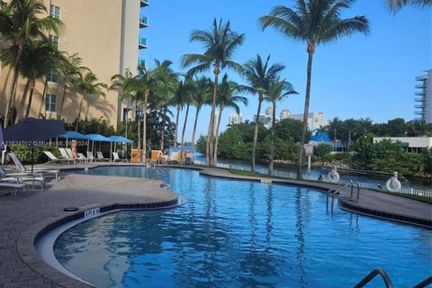 Condo in Aventura, Florida, 3 bedrooms  № 1984101 - photo 25