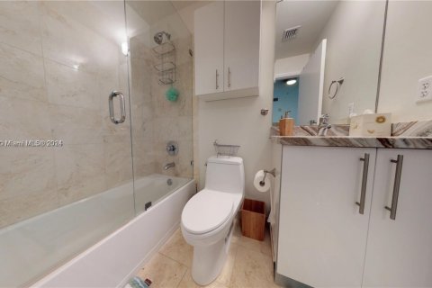 Condo in Aventura, Florida, 3 bedrooms  № 1984101 - photo 20
