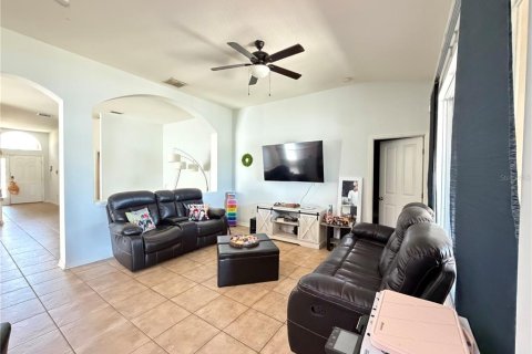 Casa en venta en Kissimmee, Florida, 4 dormitorios, 187.11 m2 № 2142696 - foto 12