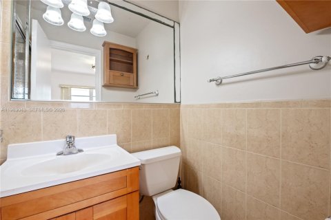 Купить виллу или дом в Майами, Флорида 4 спальни, 157.84м2, № 2049530 - фото 21