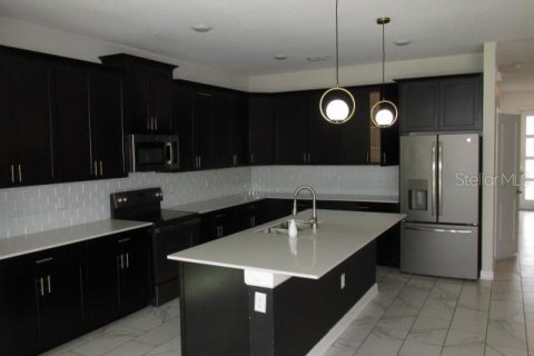 Villa ou maison à vendre à Davenport, Floride: 6 chambres, 305.74 m2 № 2339022 - photo 3