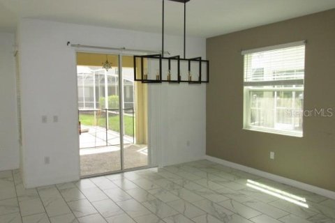 Villa ou maison à vendre à Davenport, Floride: 6 chambres, 305.74 m2 № 2339022 - photo 4