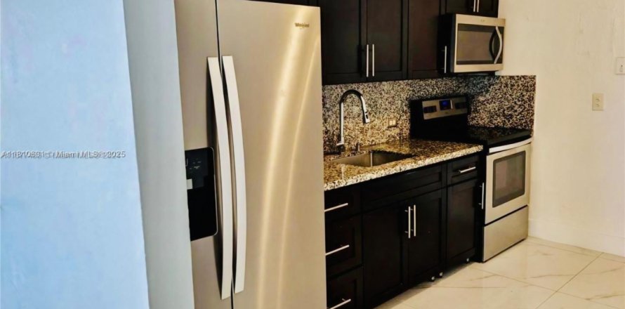 Villa ou maison à Hialeah, Floride 2 chambres, 108.23 m2 № 1753010