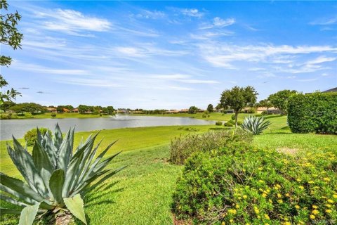 House in Hernando, Florida 4 bedrooms, 226.87 sq.m. № 2197352 - photo 3