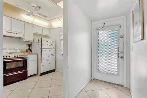Copropriété à vendre à Sunrise, Floride: 2 chambres, 73.39 m2 № 2027781 - photo 5
