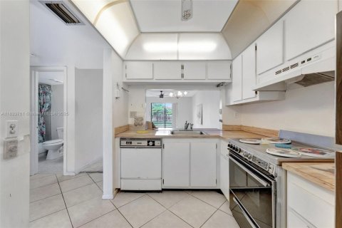 Copropriété à vendre à Sunrise, Floride: 2 chambres, 73.39 m2 № 2027781 - photo 8