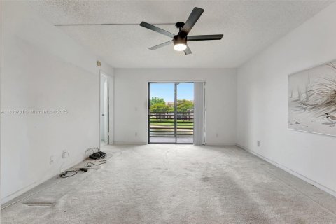 Copropriété à vendre à Sunrise, Floride: 2 chambres, 73.39 m2 № 2027781 - photo 13