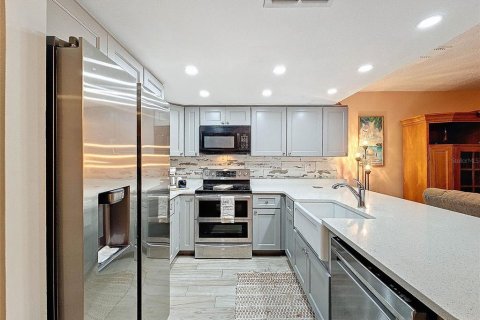 Touwnhouse à vendre à Tarpon Springs, Floride: 2 chambres, 140.84 m2 № 1900838 - photo 6