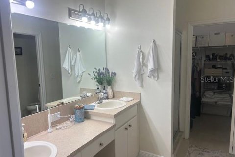 Villa ou maison à vendre à Zephyrhills, Floride: 4 chambres, 191.38 m2 № 2232898 - photo 10