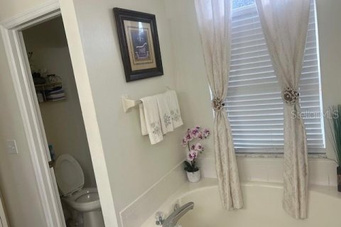 Villa ou maison à vendre à Zephyrhills, Floride: 4 chambres, 191.38 m2 № 2232898 - photo 11