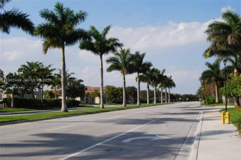 Condominio en alquiler en Cutler Bay, Florida, 3 dormitorios, 95.88 m2 № 2048335 - foto 14